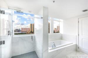 image 400 Sunny Isles26