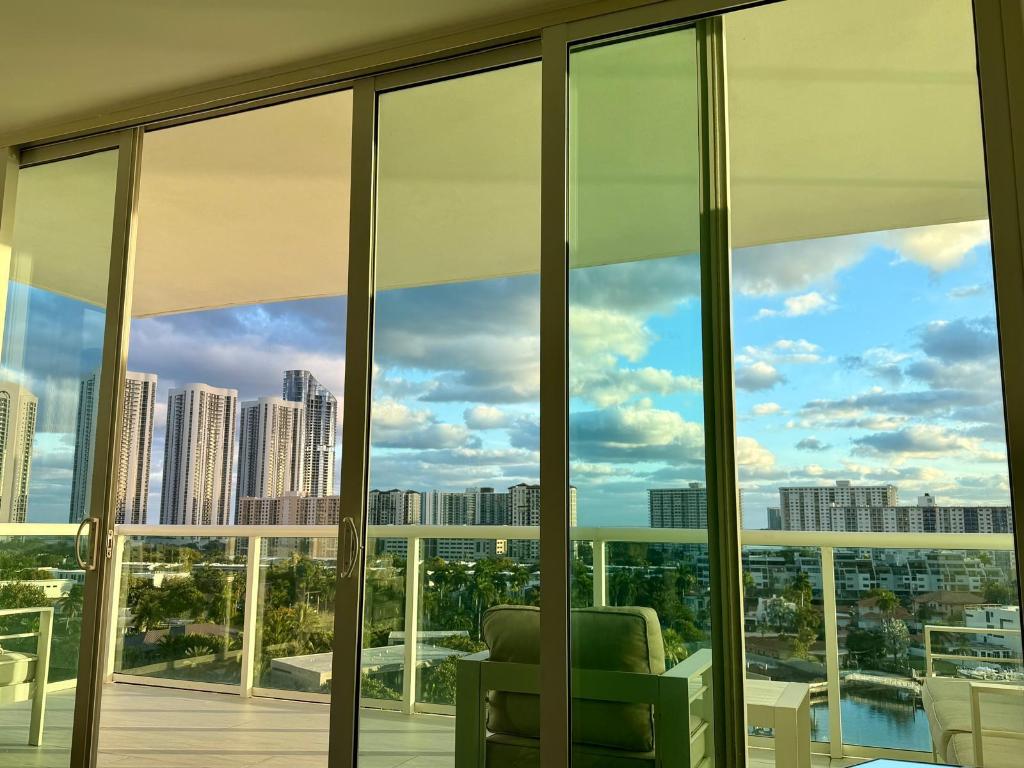 image 400 Sunny Isles34