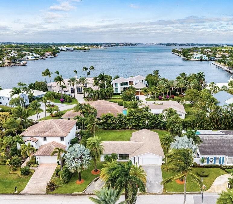 41 Bimini Cv Ocean Ridge, FL 33435