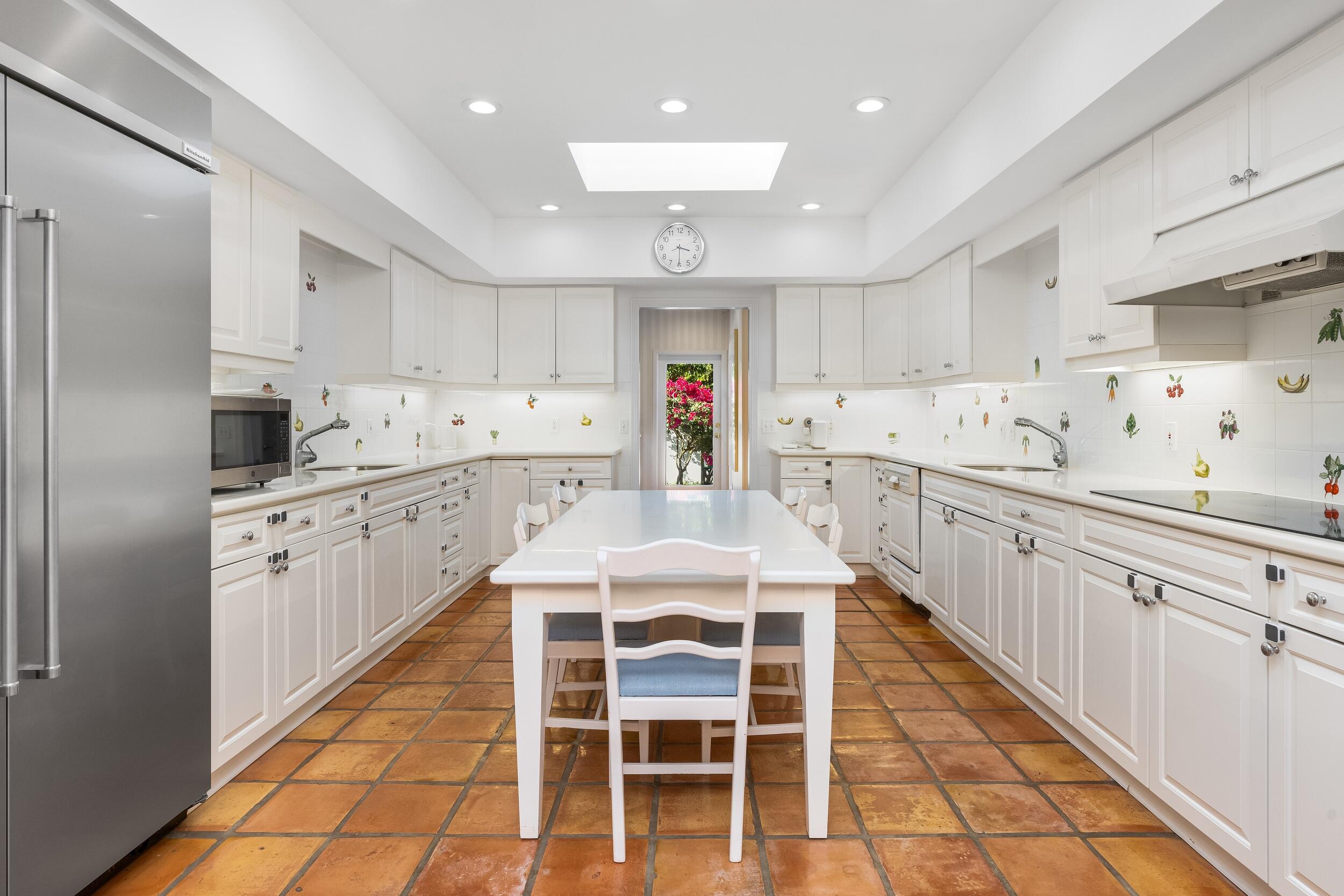624 N Lake Palm Beach, FL 33480