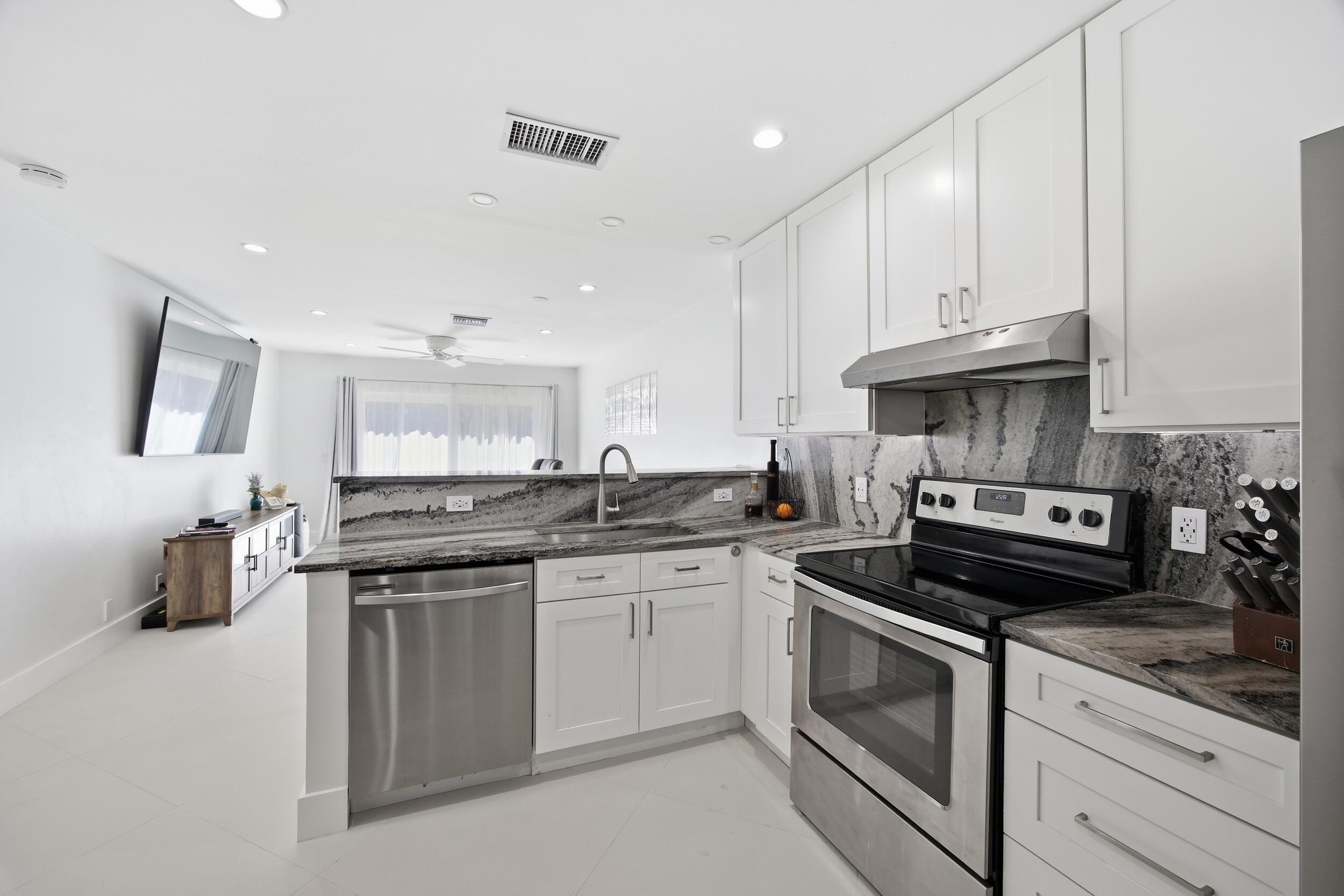 155 Deerfield Jupiter, FL 33458