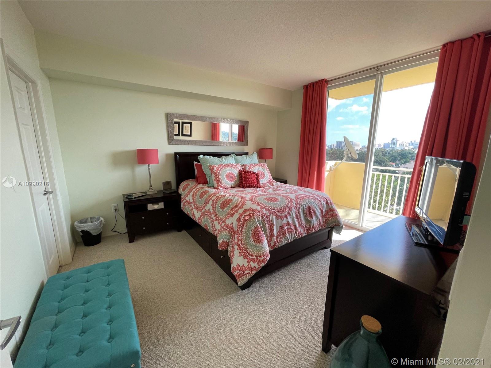 image LEJEUNE PLAZA CONDO16