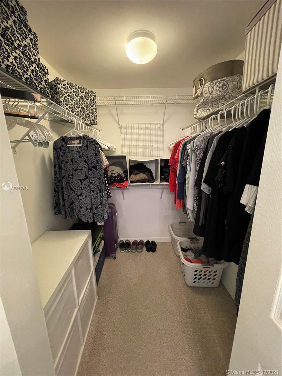 image LEJEUNE PLAZA CONDO17