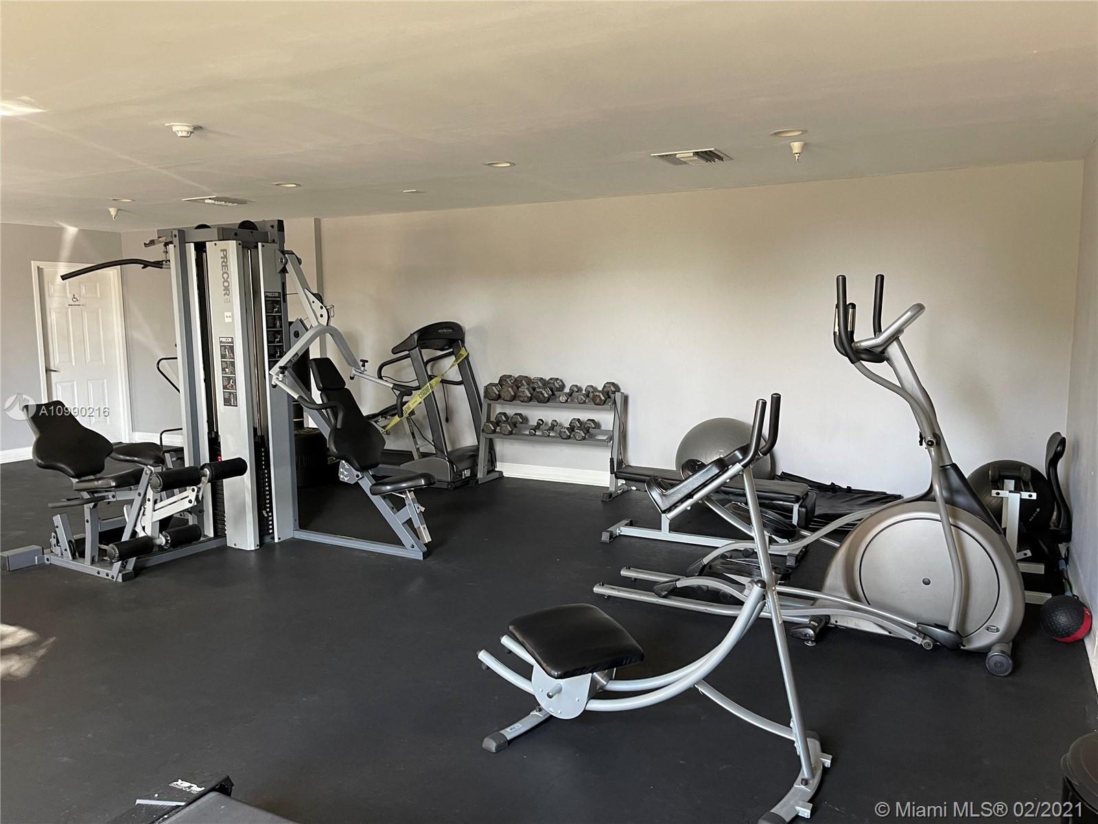 image LEJEUNE PLAZA CONDO21