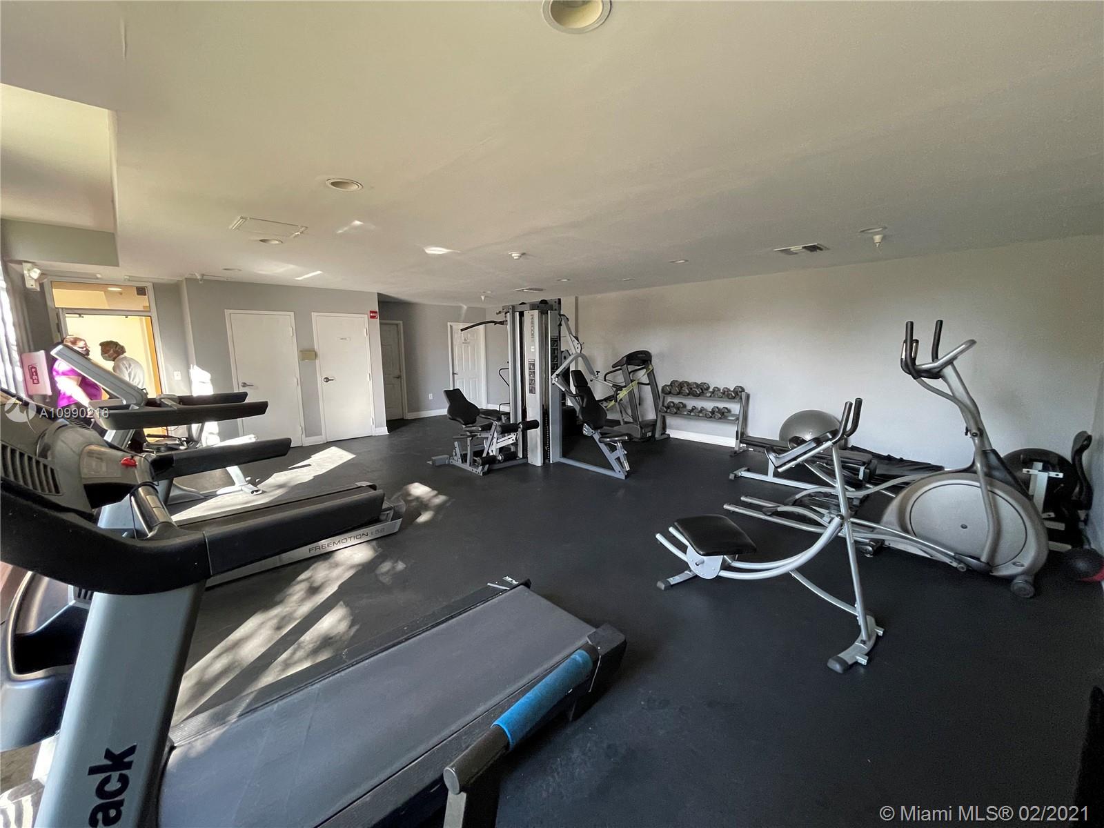 image LEJEUNE PLAZA CONDO22