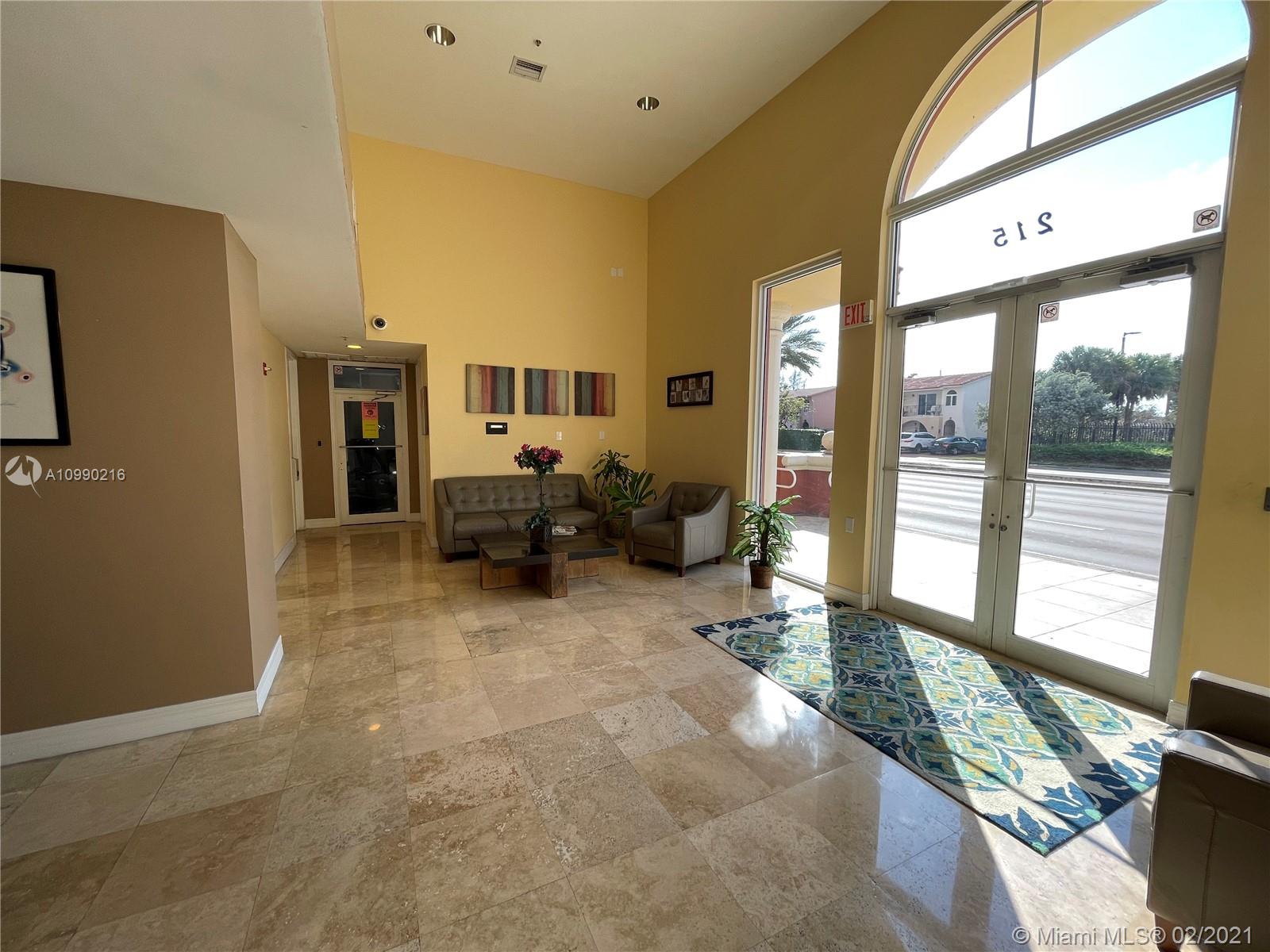 image LEJEUNE PLAZA CONDO5