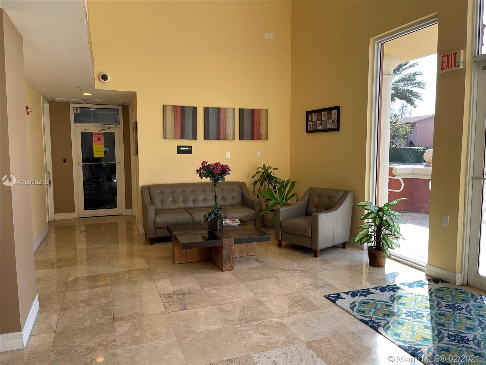 image LEJEUNE PLAZA CONDO6