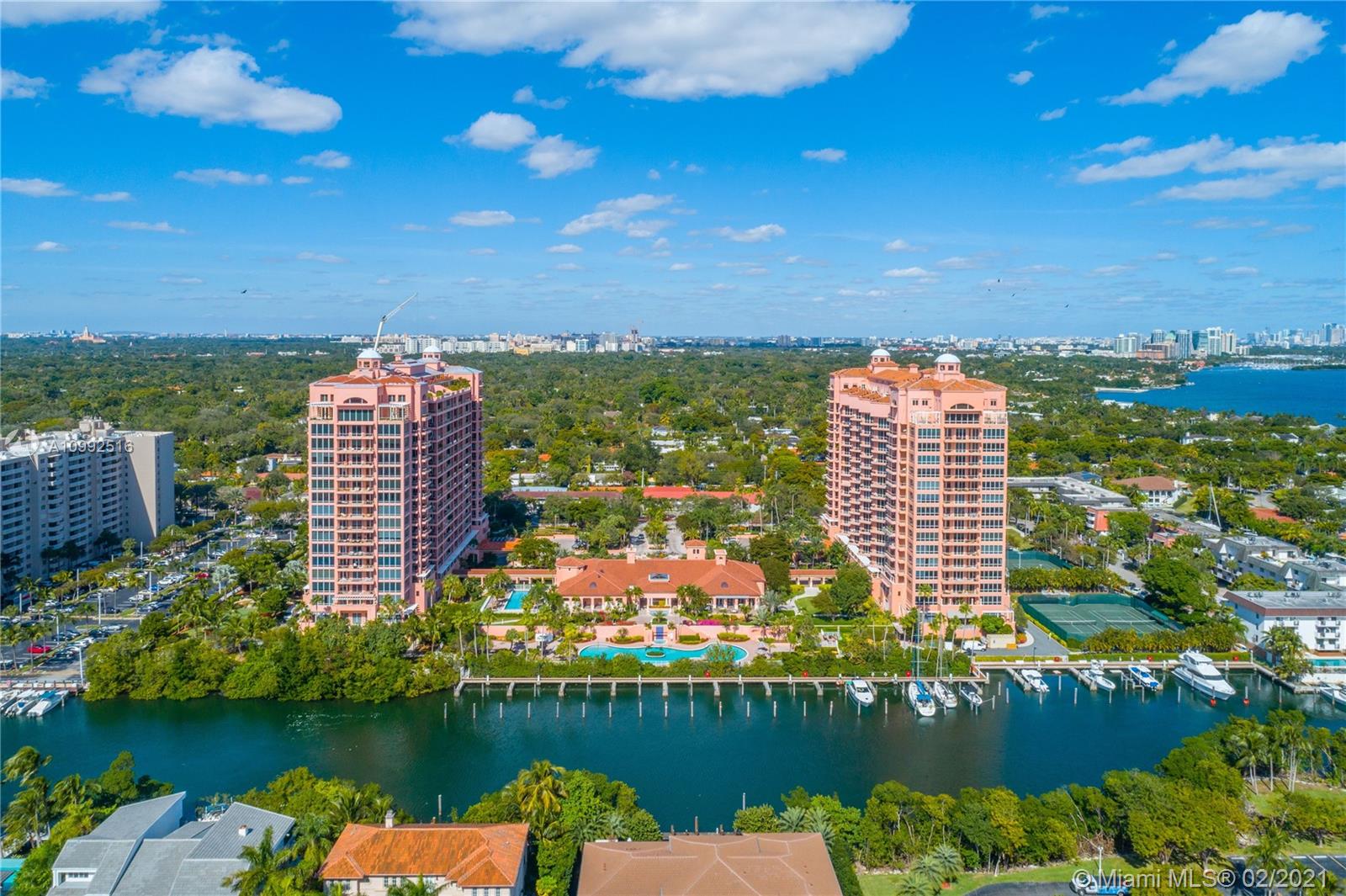 60 Edgewater Dr #TS-E