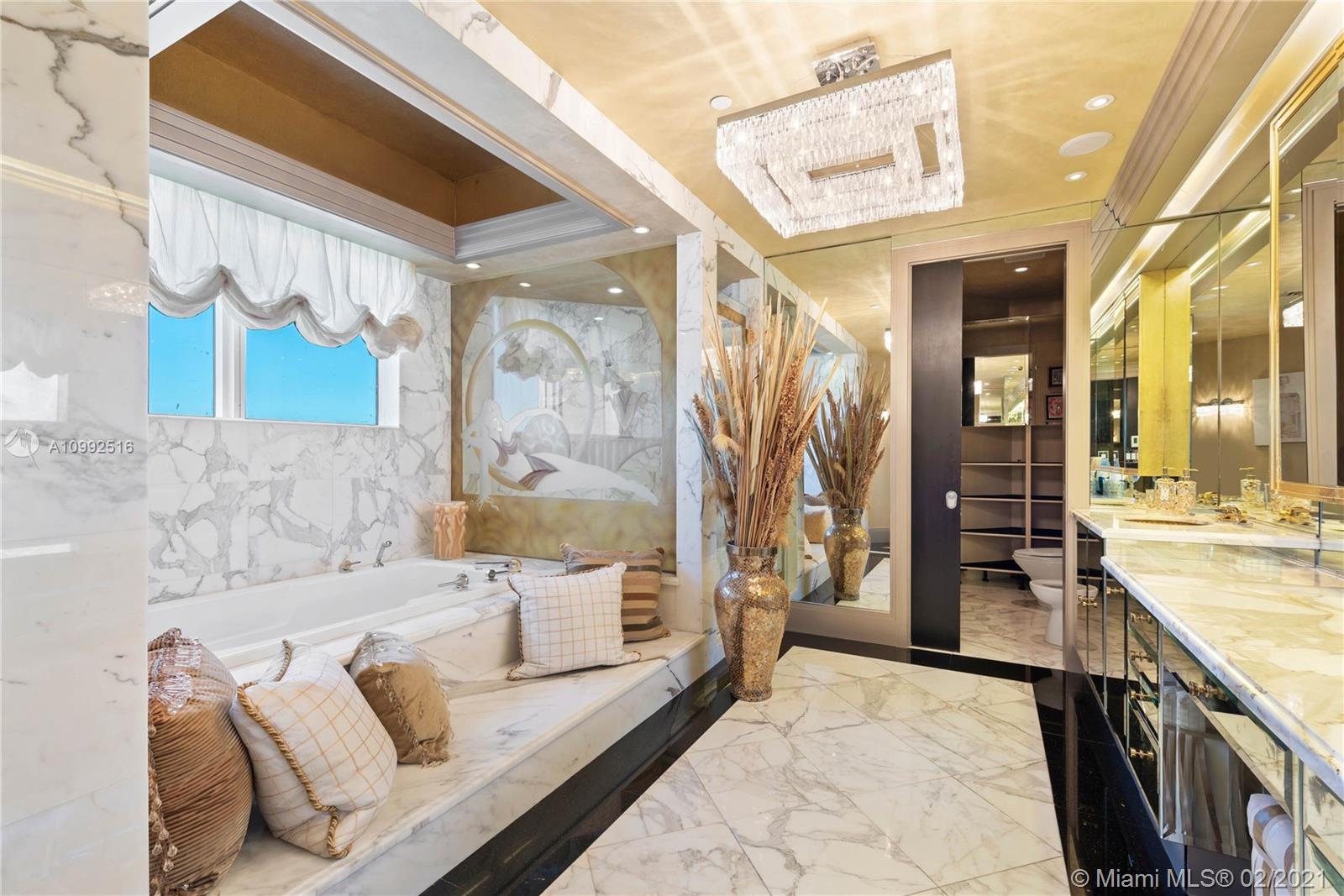 60 Edgewater Dr #TS-E Coral Gables, FL 33133