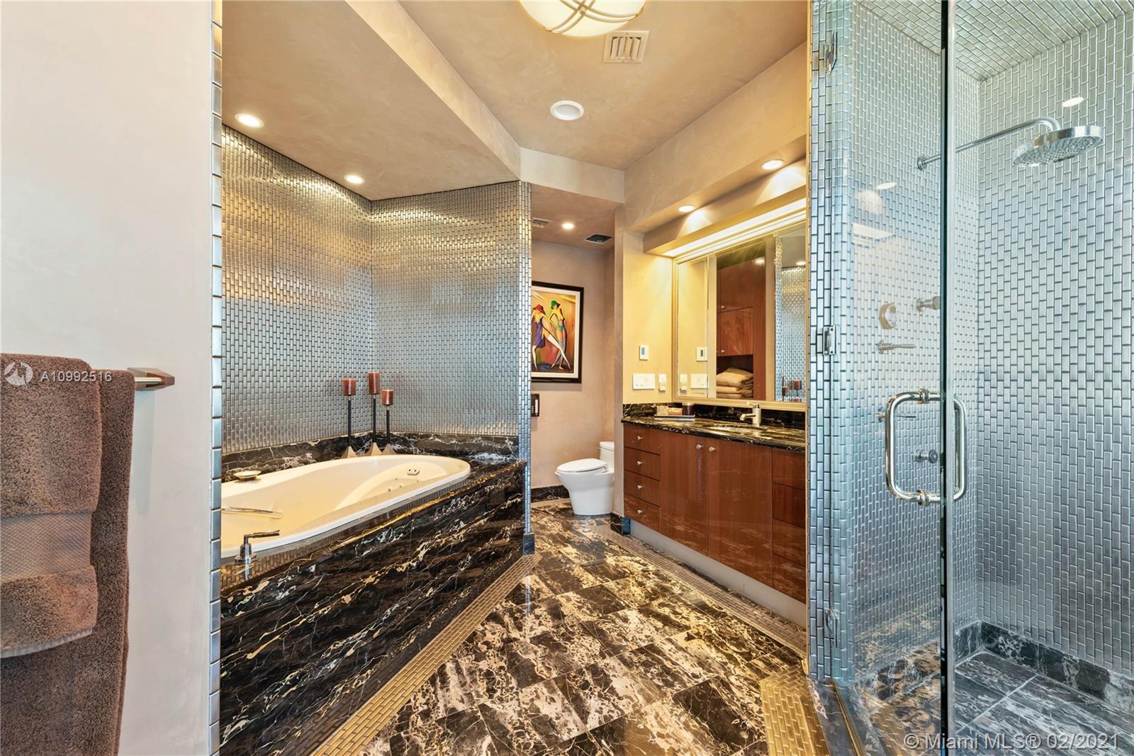 60 Edgewater Dr #TS-E Coral Gables, FL 33133