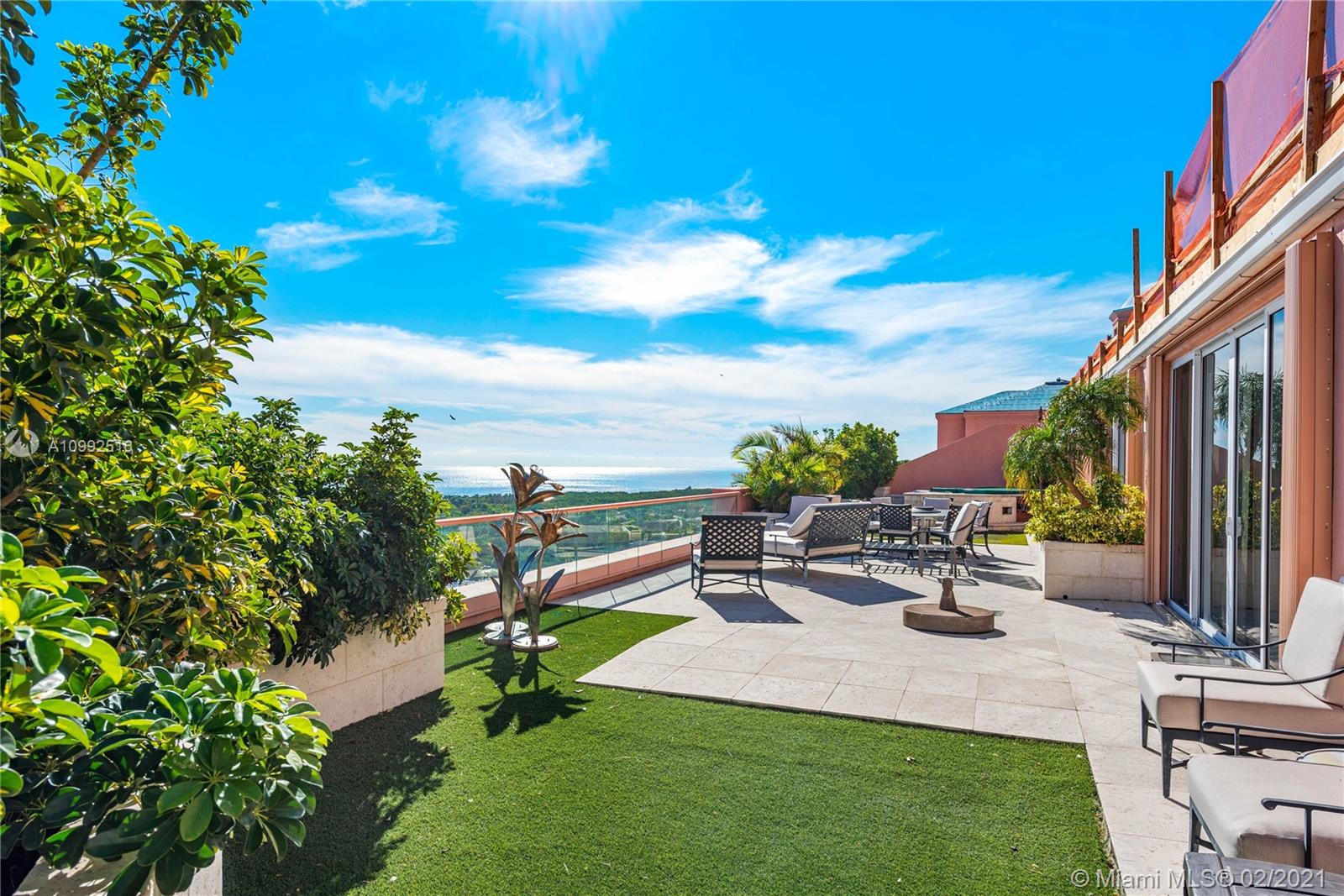 60 Edgewater Dr #TS-E Coral Gables, FL 33133