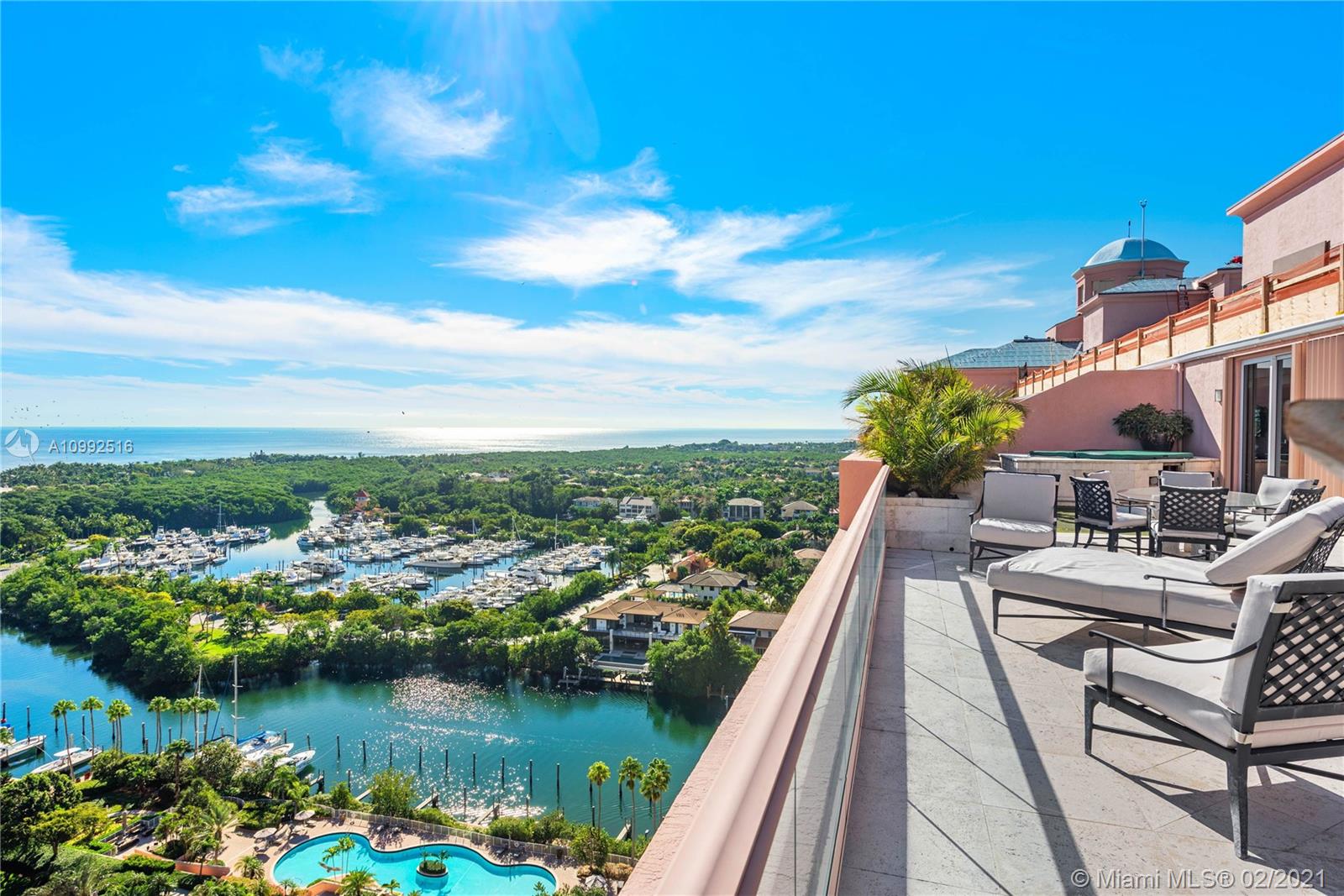 60 Edgewater Dr #TS-E Coral Gables, FL 33133