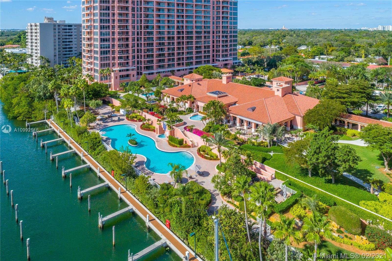 60 Edgewater Dr #TS-E Coral Gables, FL 33133