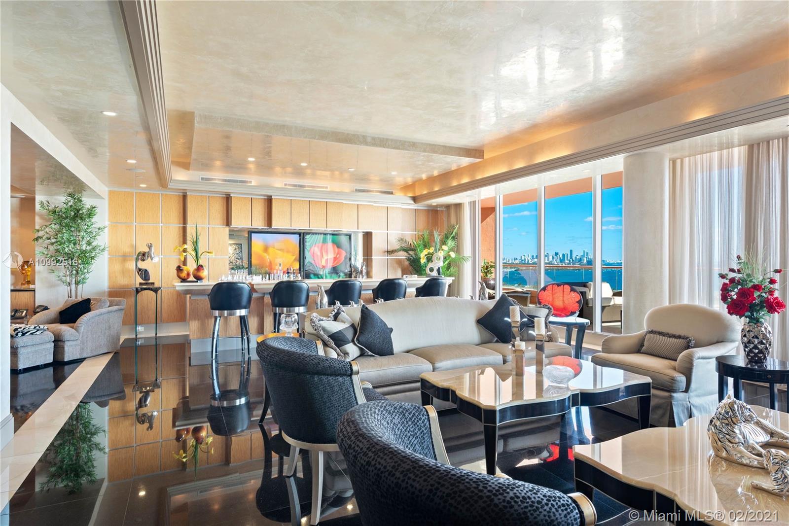 60 Edgewater Dr #TS-E Coral Gables, FL 33133