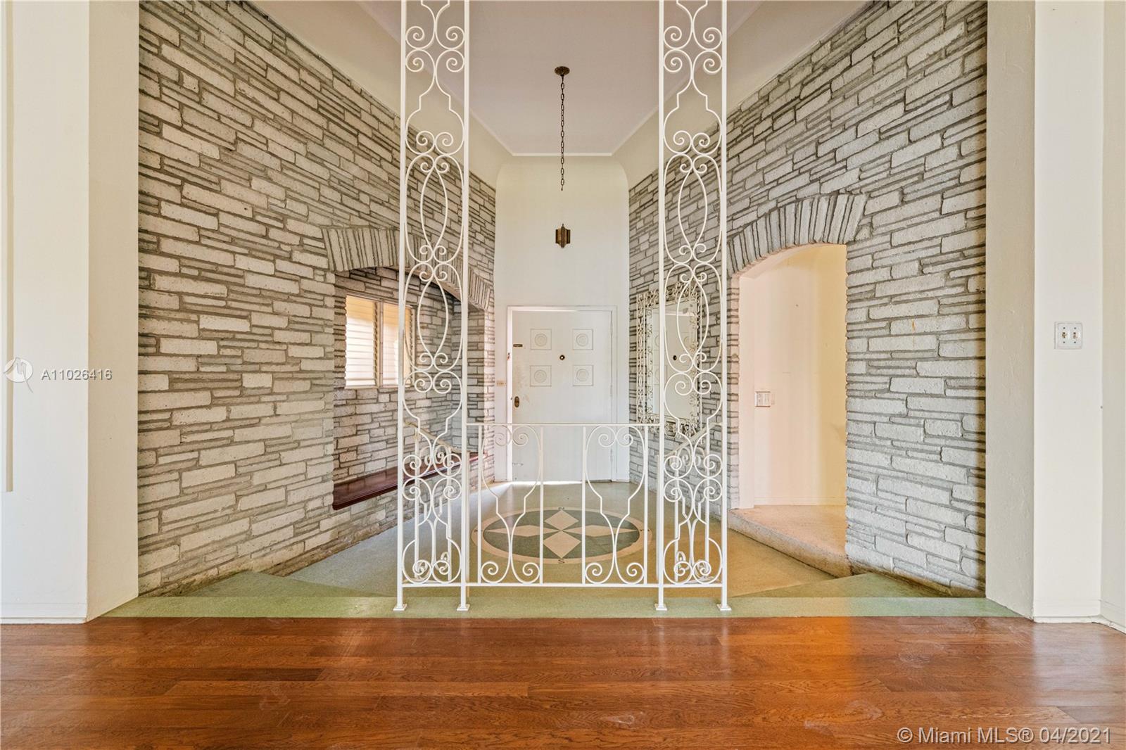 5290 N Kendall Dr Coral Gables, FL 33156