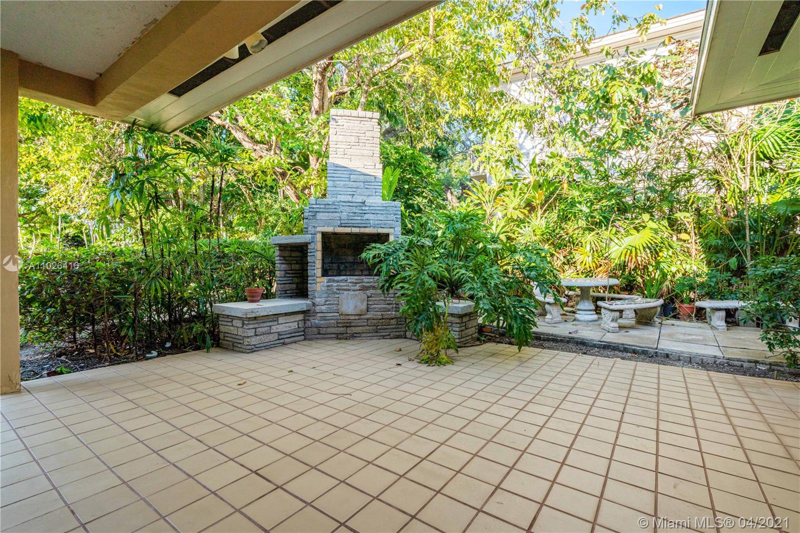 5290 N Kendall Dr Coral Gables, FL 33156