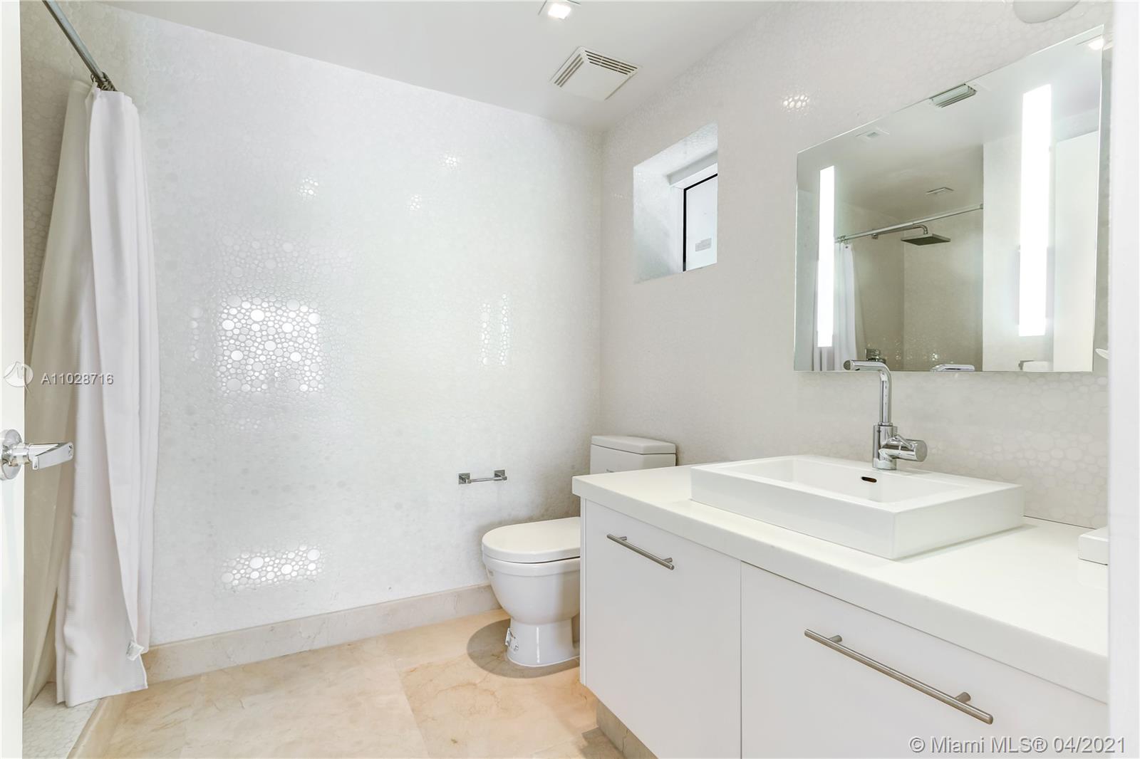 150 E Sunny Isles Blvd #1-UPH1 Sunny Isles Beach, FL 33160