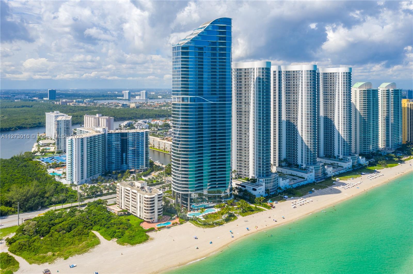 15701 Collins Ave #3504