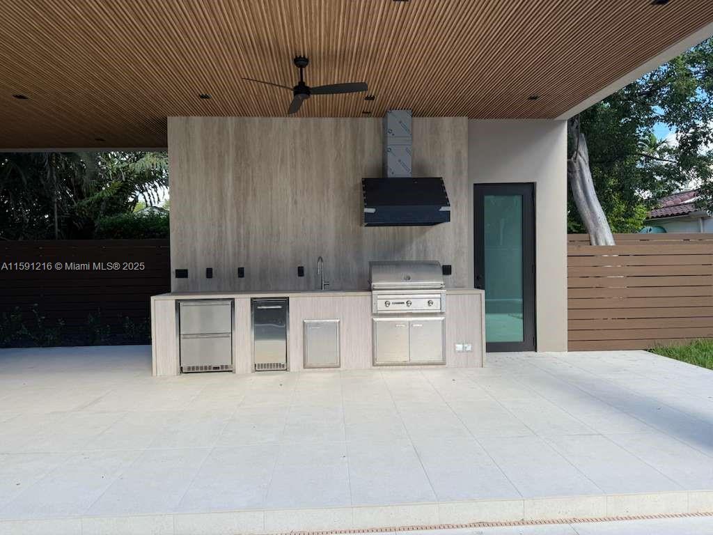 135 SW 29th Rd Miami, FL 33129