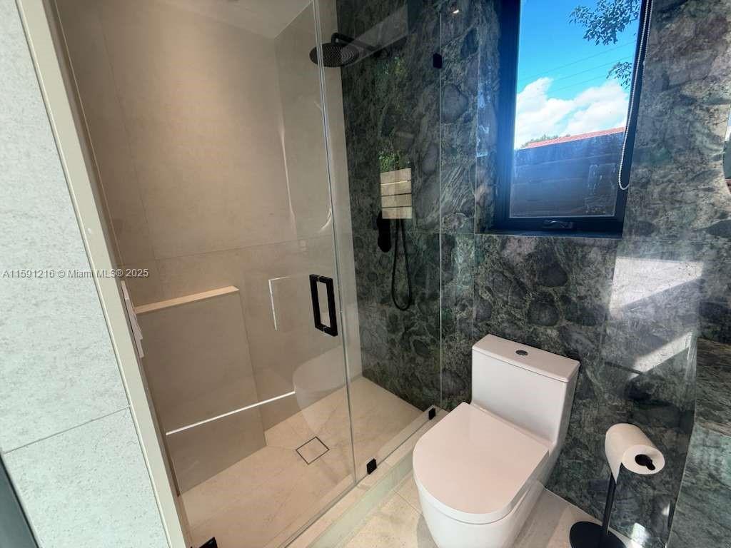 135 SW 29th Rd Miami, FL 33129