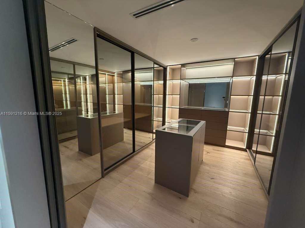 135 SW 29th Rd Miami, FL 33129