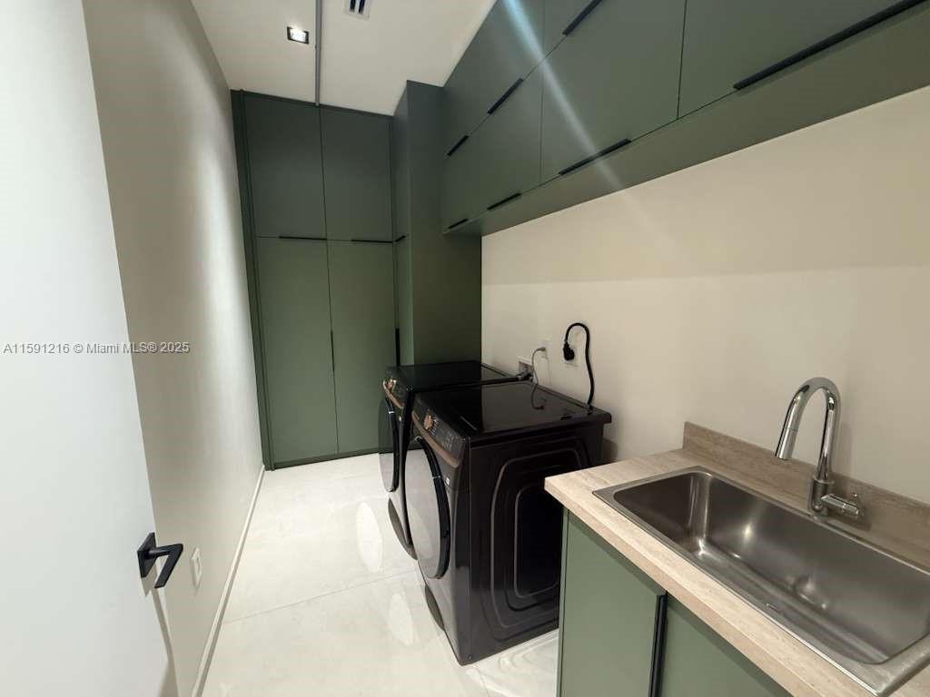 135 SW 29th Rd Miami, FL 33129