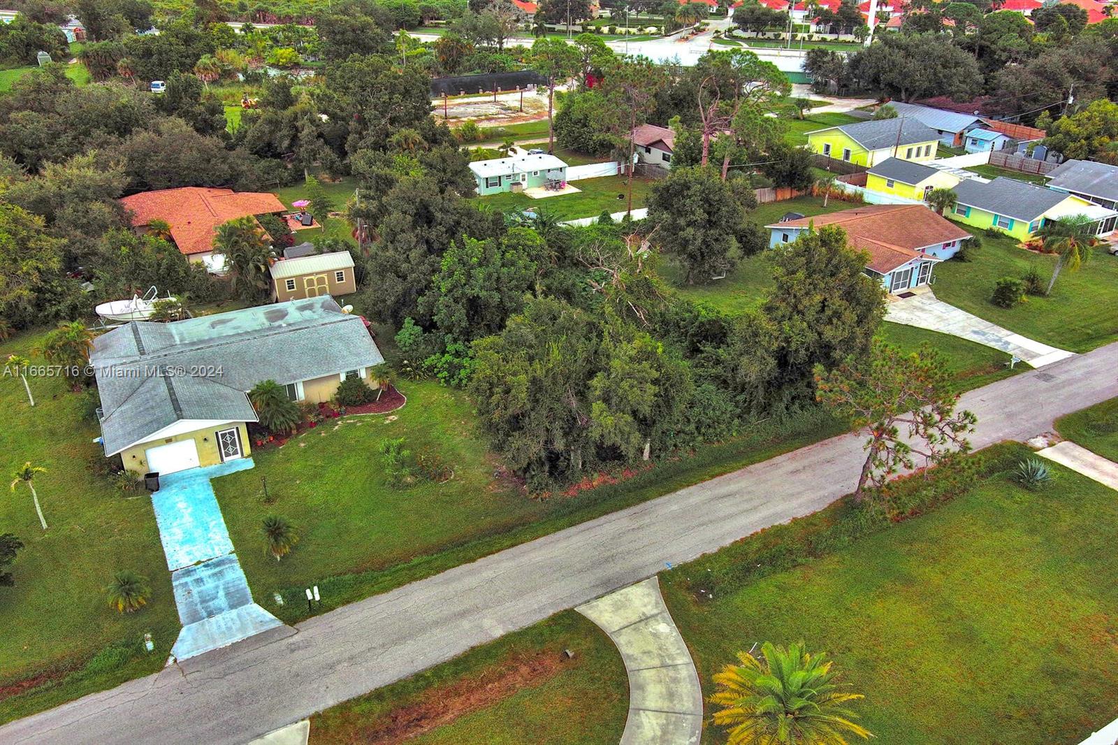 1 Gillespie St Englewood, FL 34223