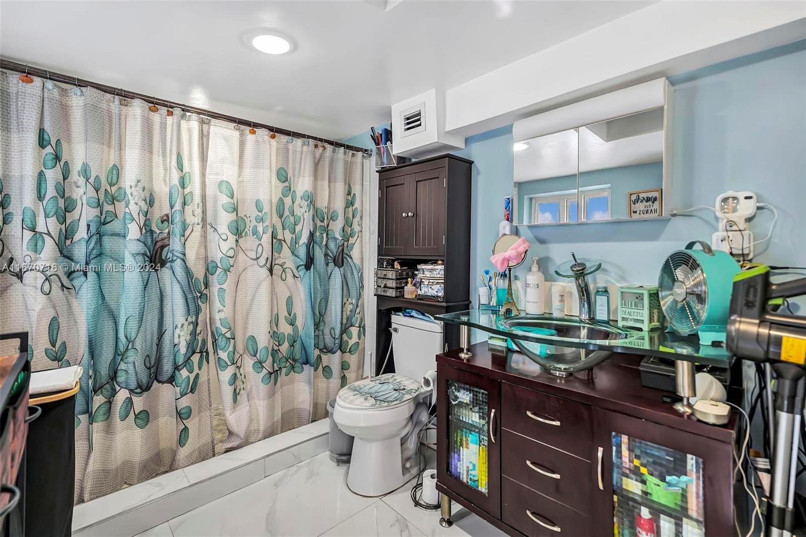 1369 Biarritz Dr Miami Beach, FL 33141