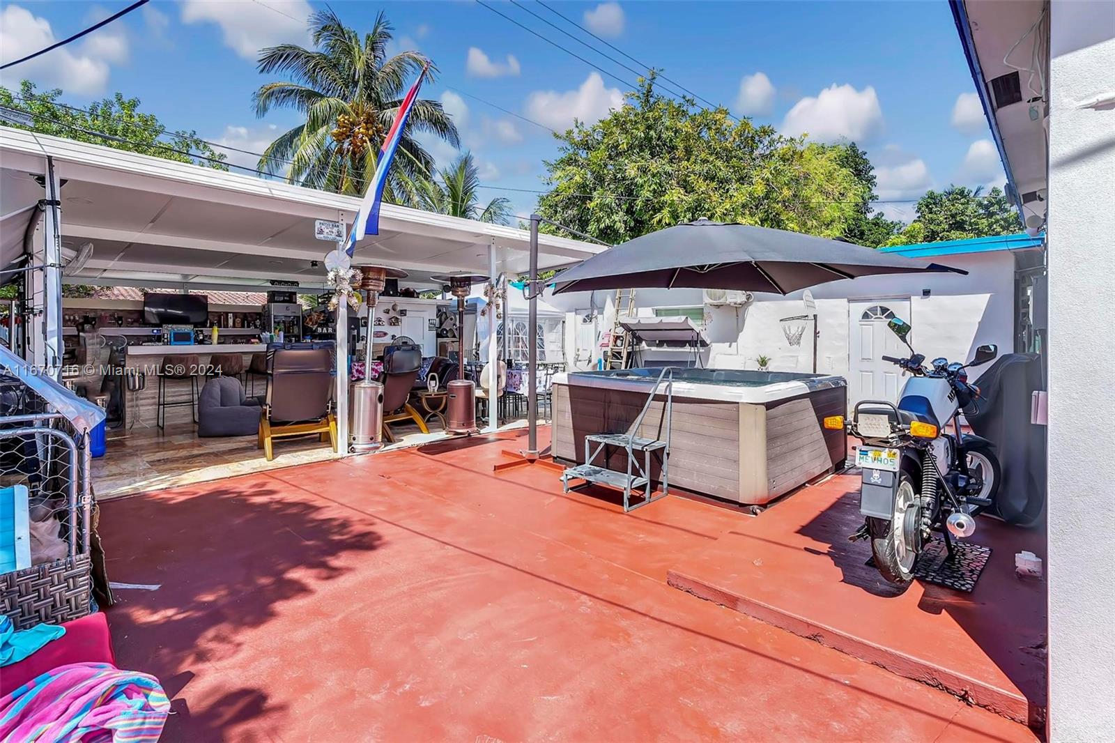 1369 Biarritz Dr Miami Beach, FL 33141