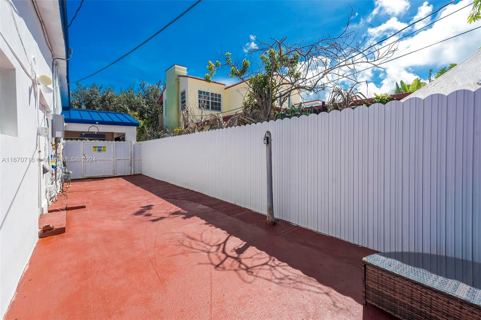 1369 Biarritz Dr Miami Beach, FL 33141