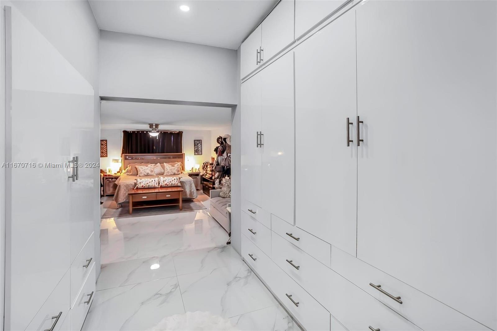 1369 Biarritz Dr Miami Beach, FL 33141