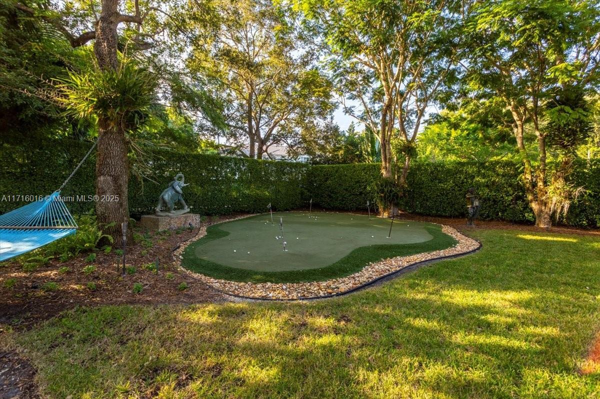 9940 W Suburban Dr Pinecrest, FL 33156