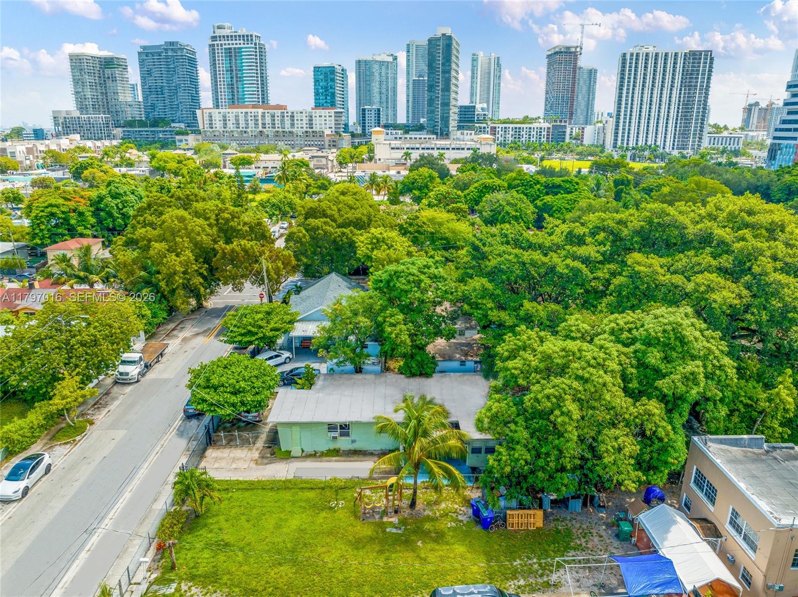 120 NW 32nd St Miami, FL 33127