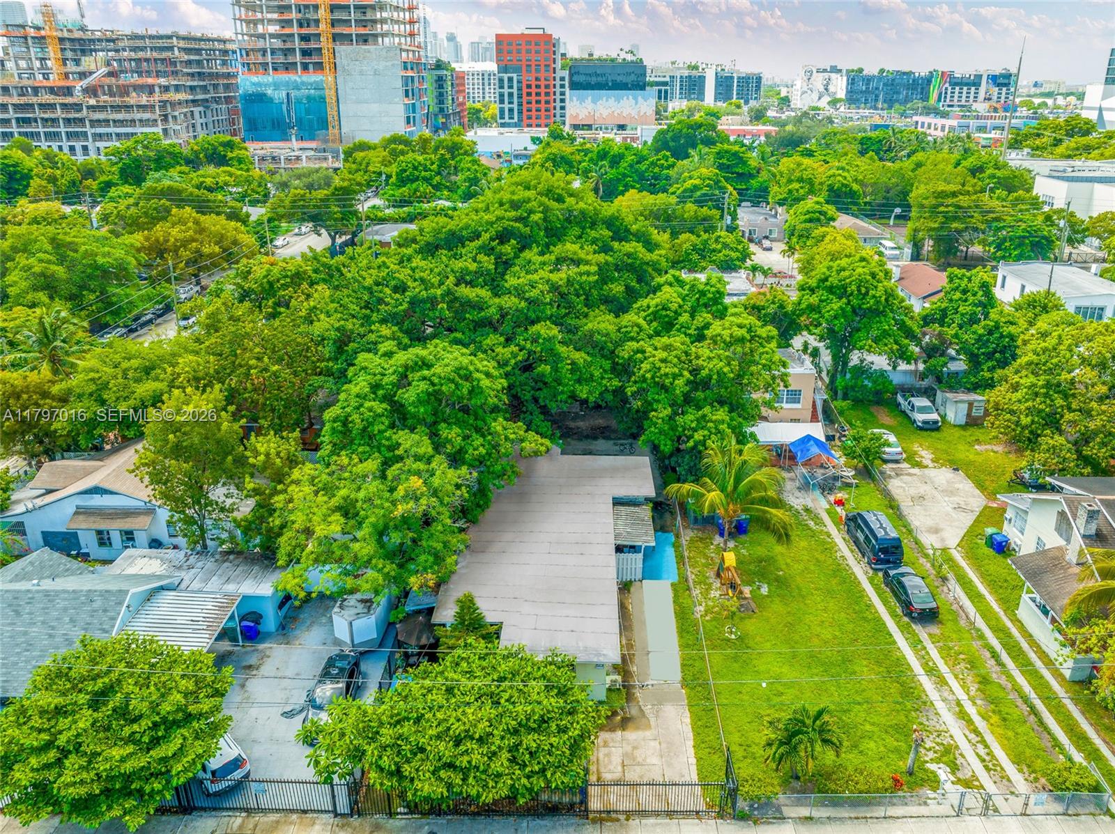 120 NW 32nd St Miami, FL 33127