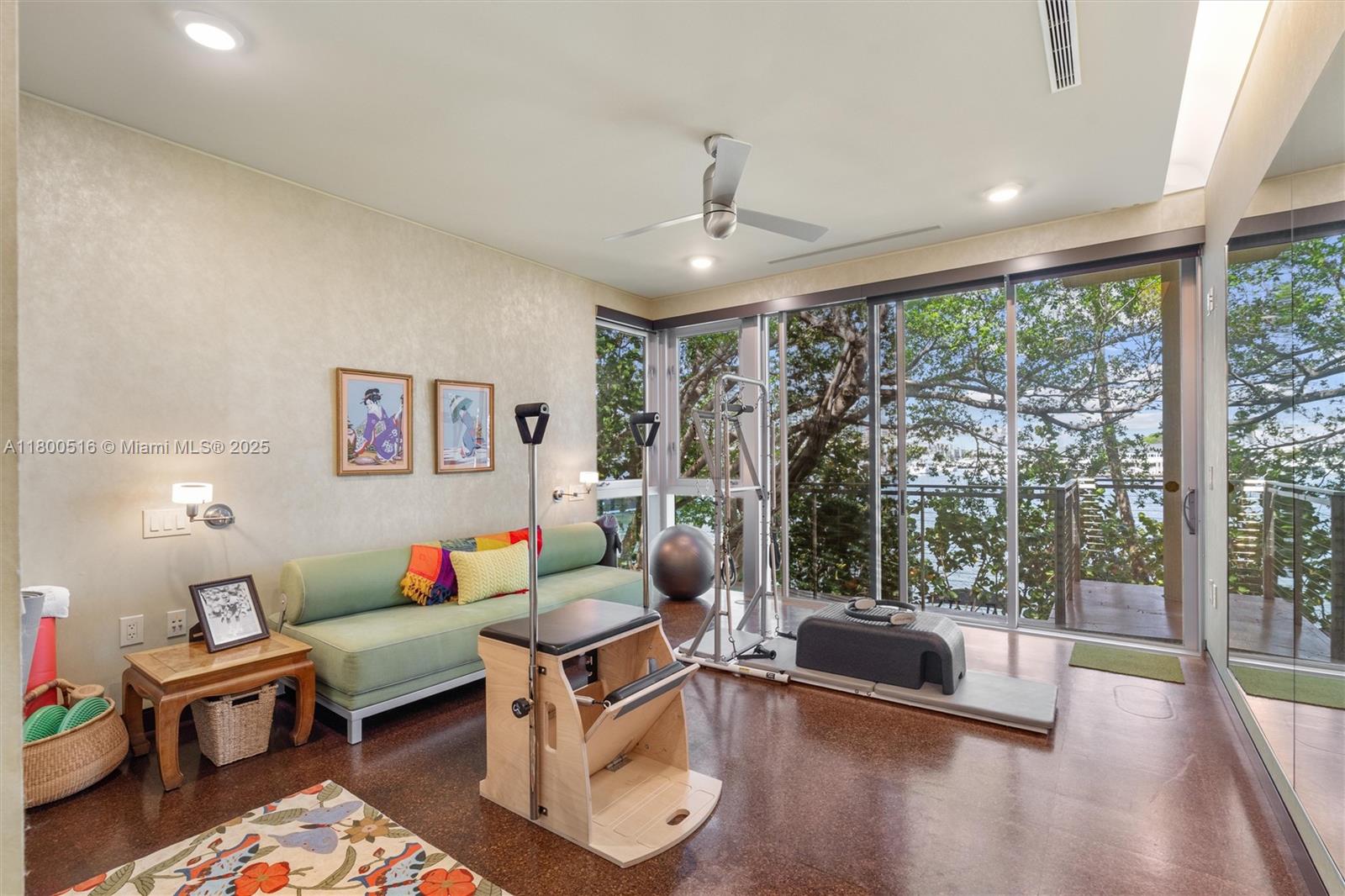 2500 Mercedes Dr Fort Lauderdale, FL 33316