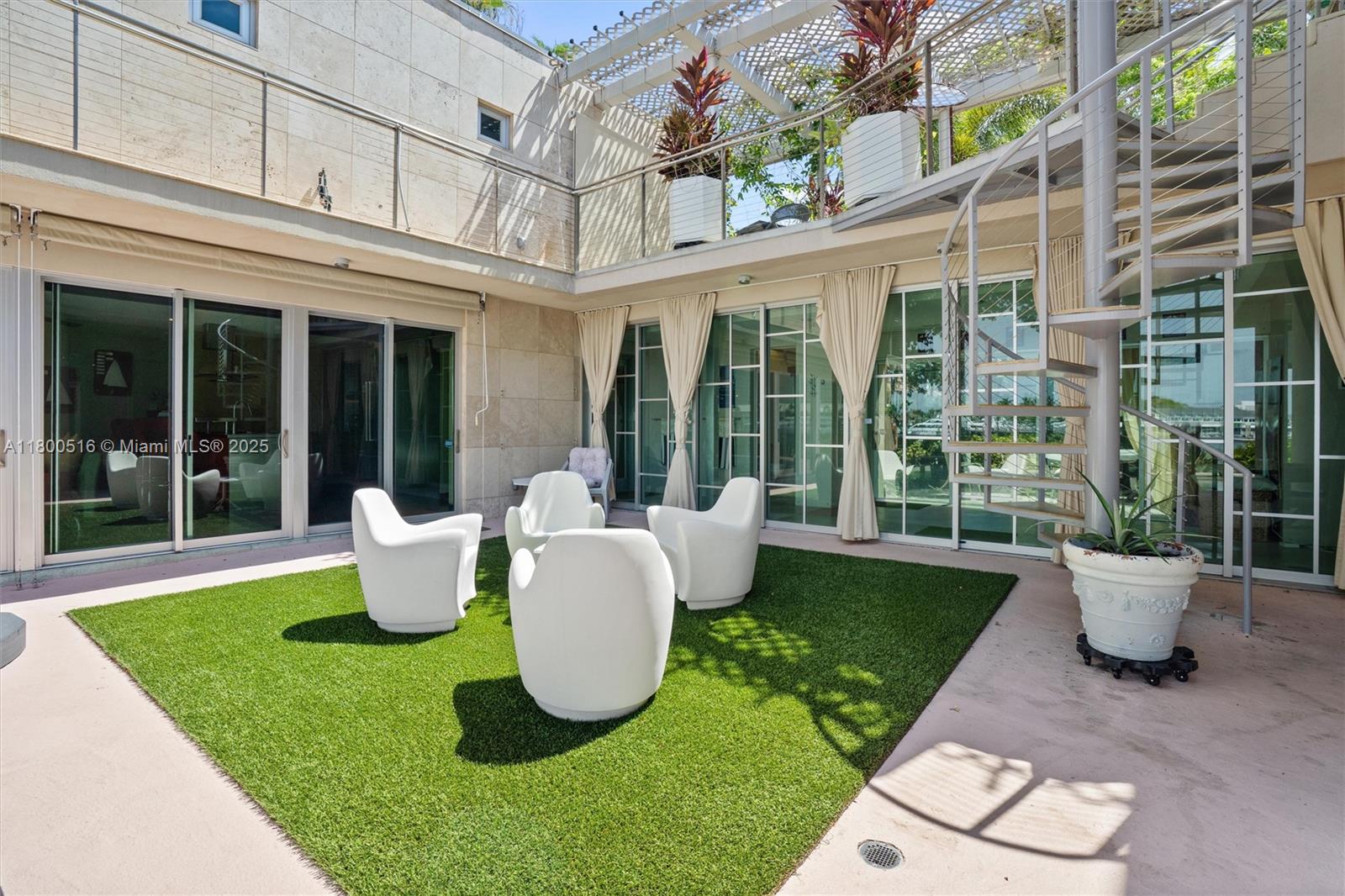 2500 Mercedes Dr Fort Lauderdale, FL 33316