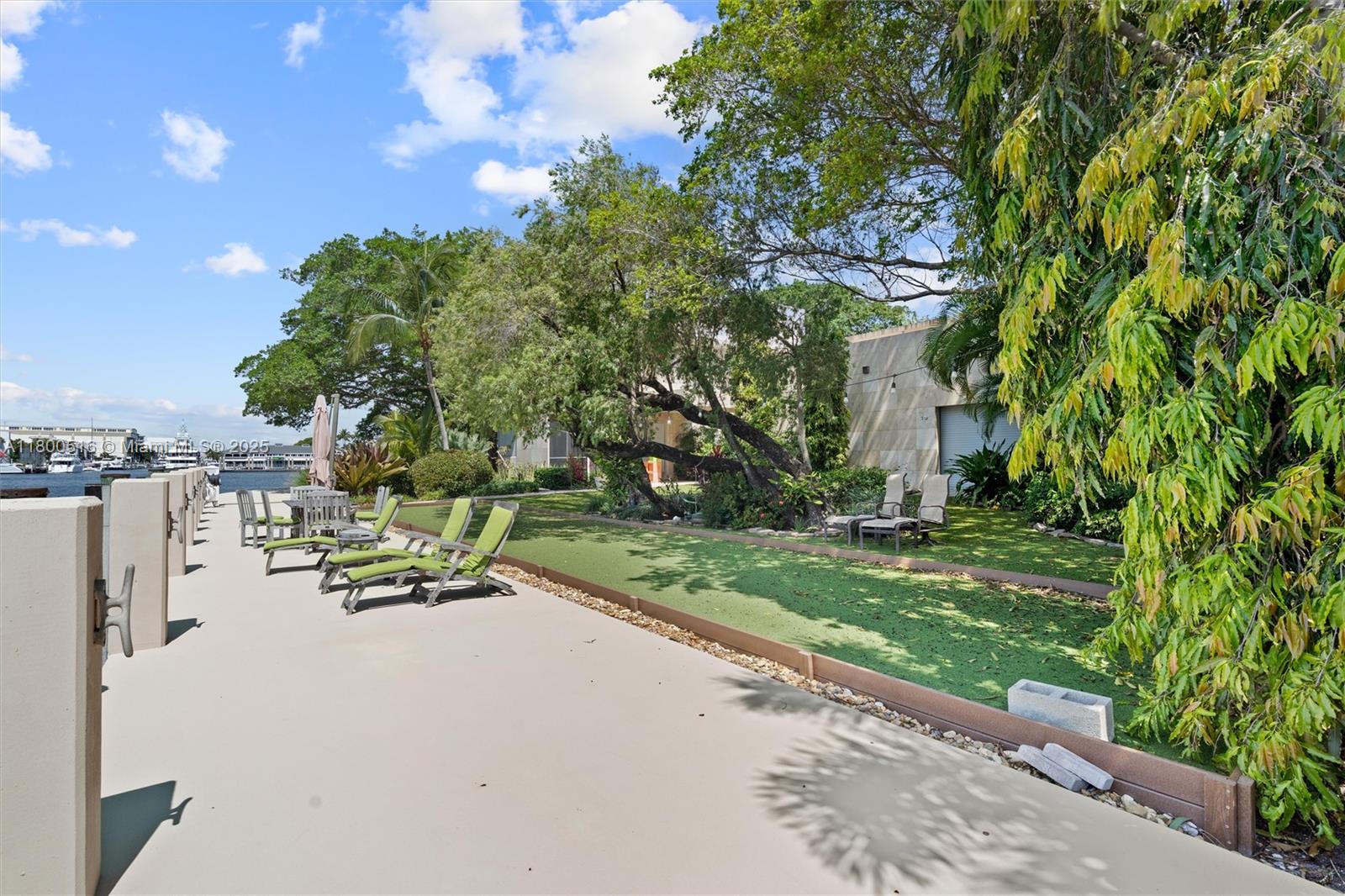 2500 Mercedes Dr Fort Lauderdale, FL 33316