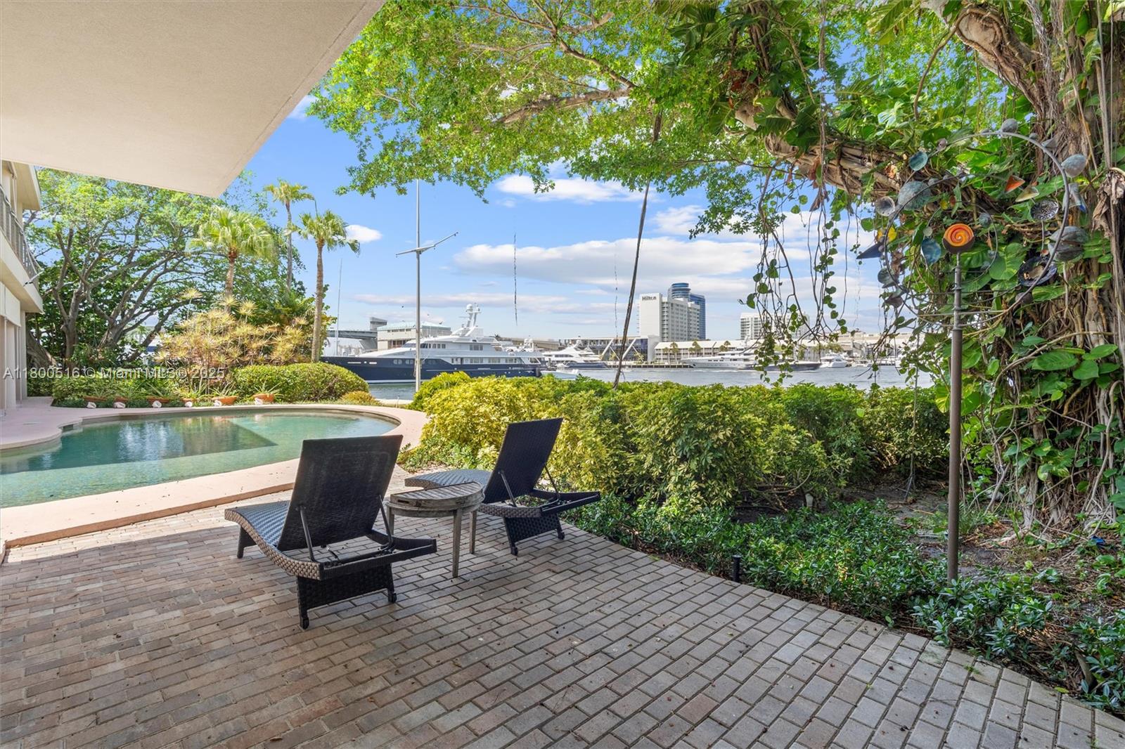 2500 Mercedes Dr Fort Lauderdale, FL 33316