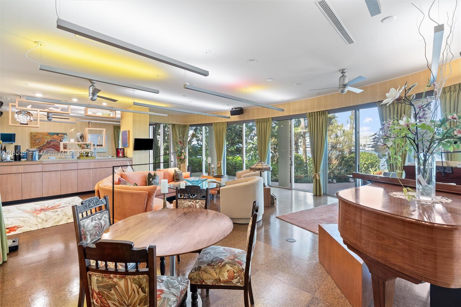 2500 Mercedes Dr Fort Lauderdale, FL 33316