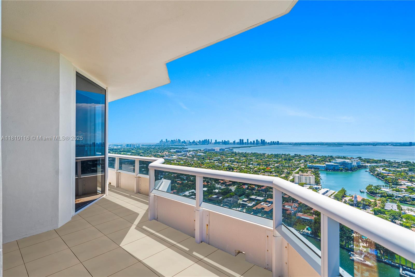 image Green Diamond Condo9