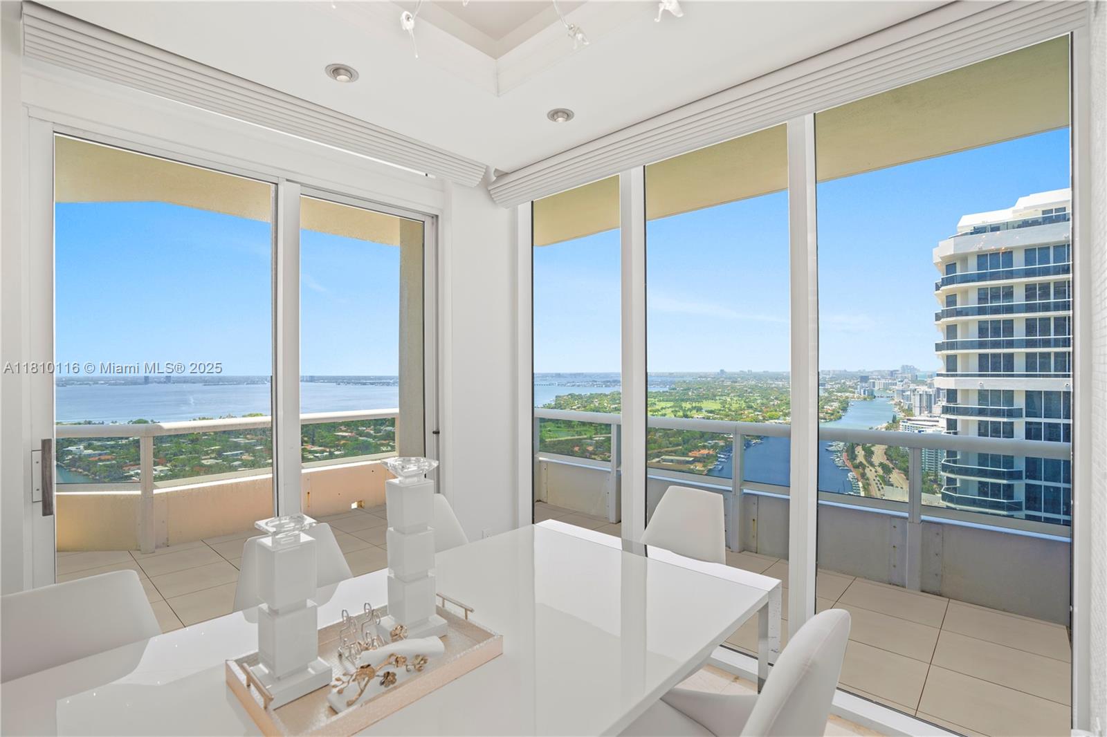 image Green Diamond Condo13