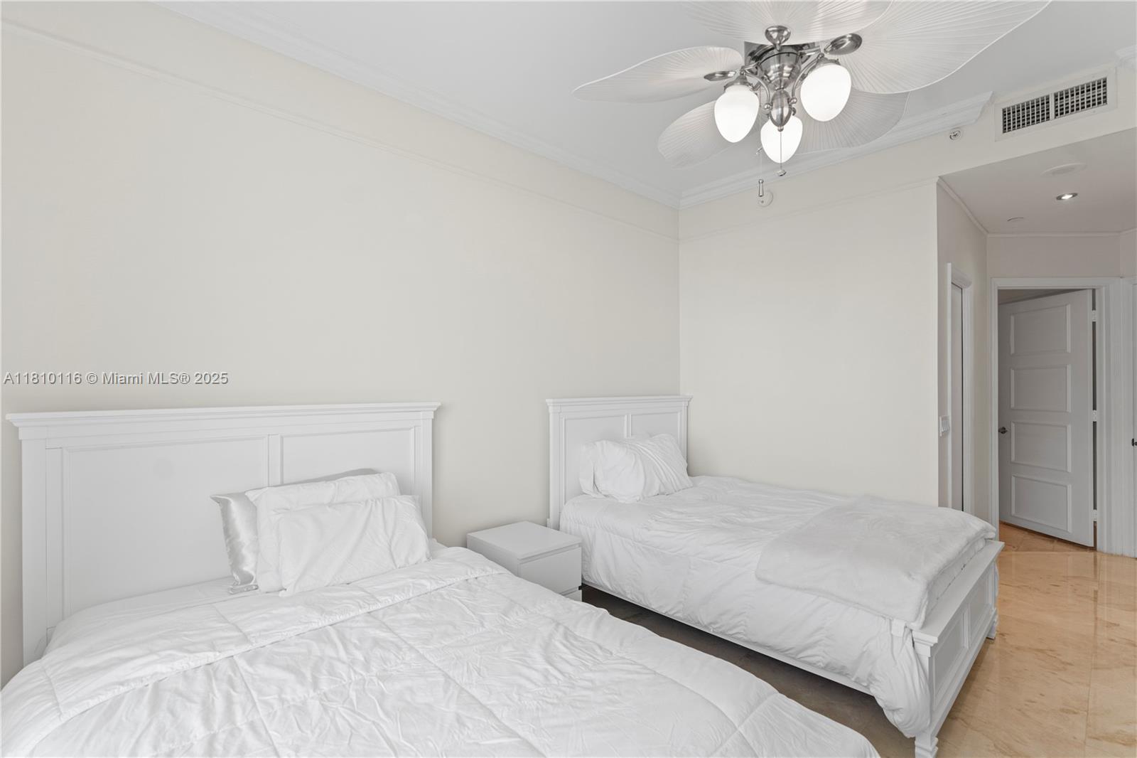 image Green Diamond Condo34