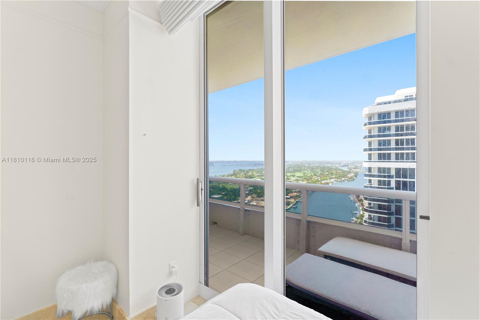 image Green Diamond Condo36