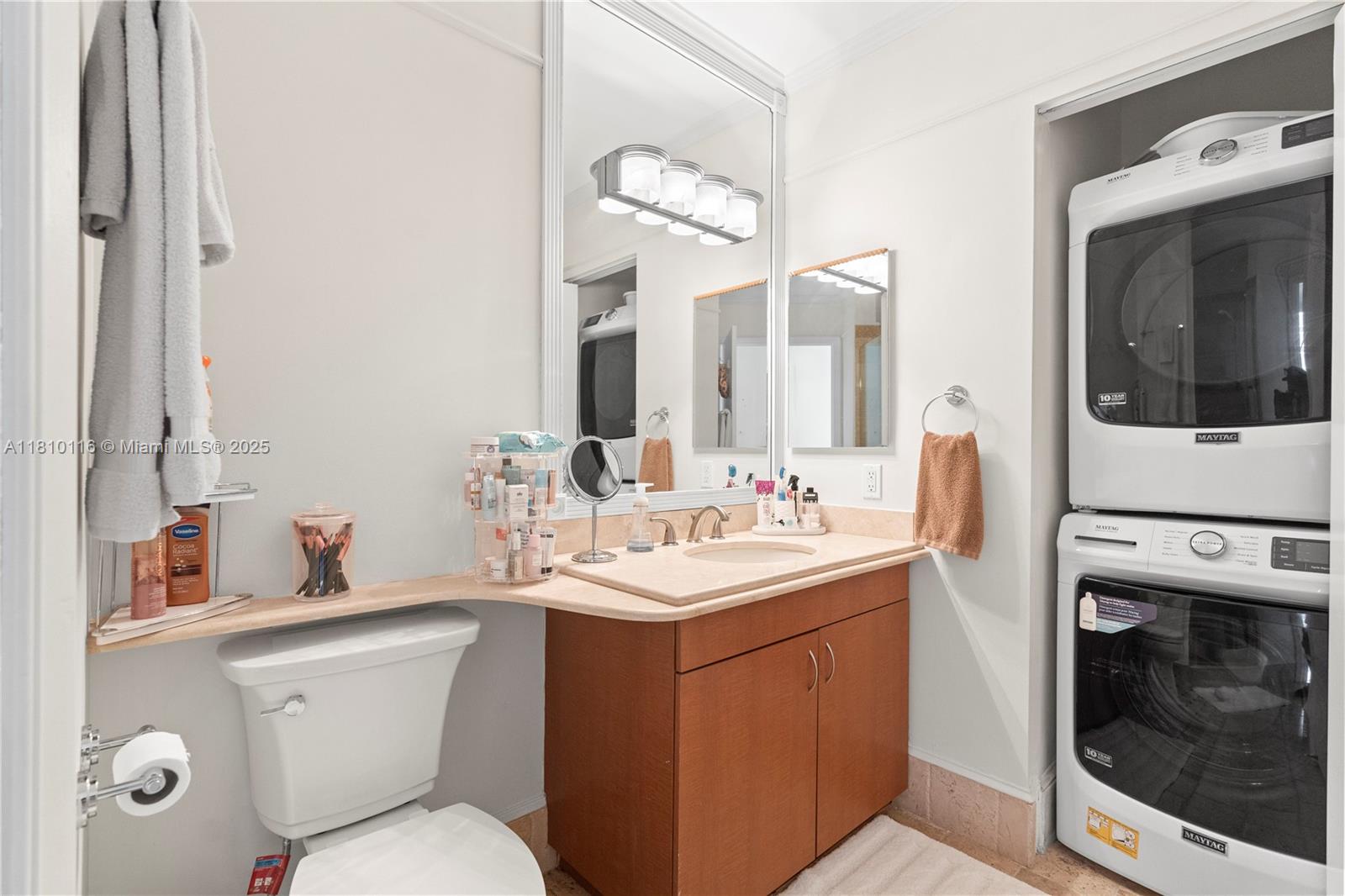 image Green Diamond Condo40