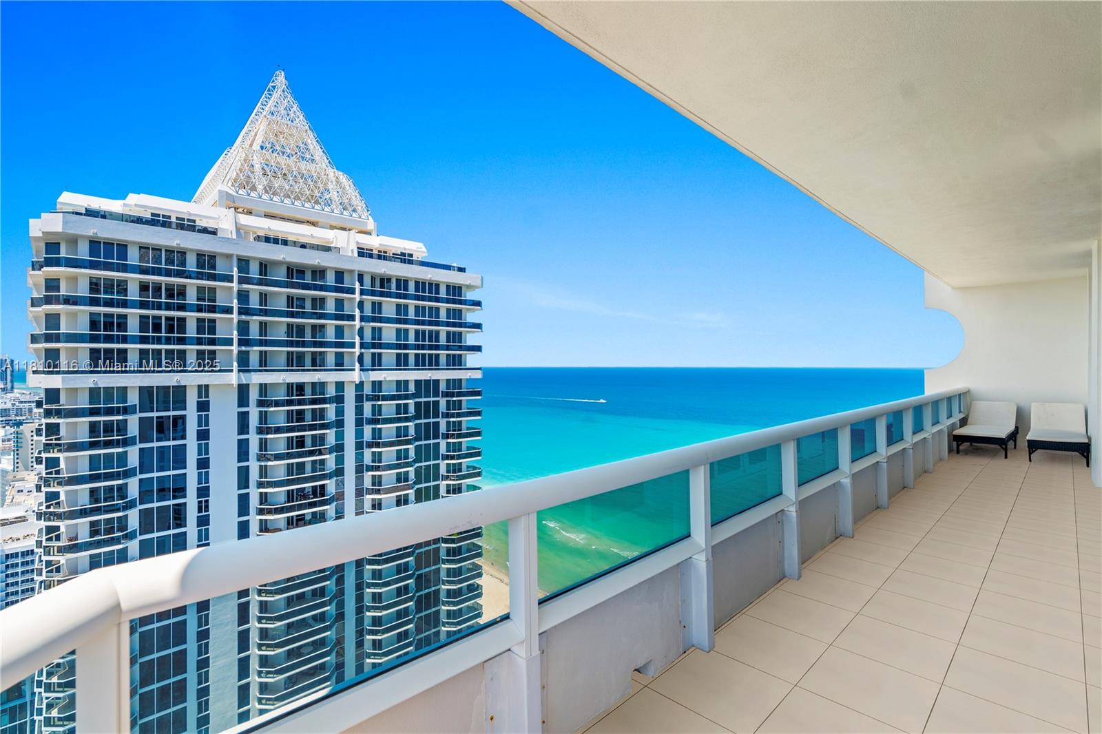 image Green Diamond Condo6