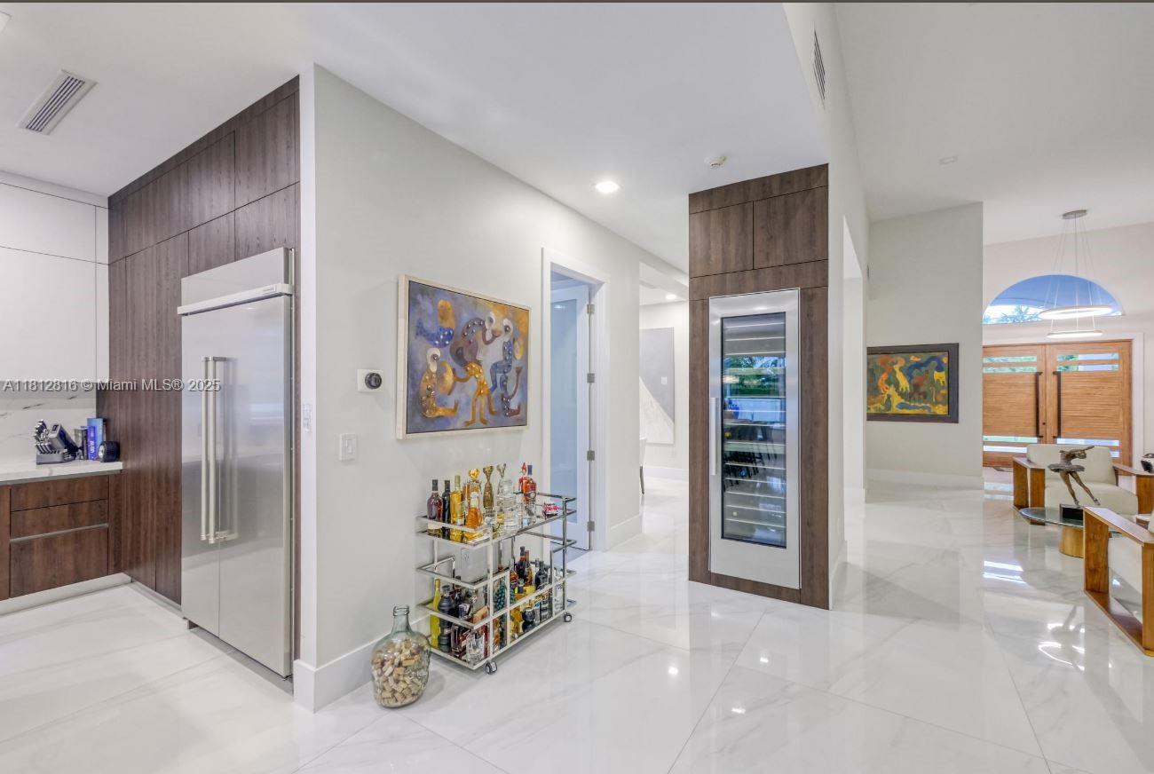 11390 SW 30th St Miami, FL 33165