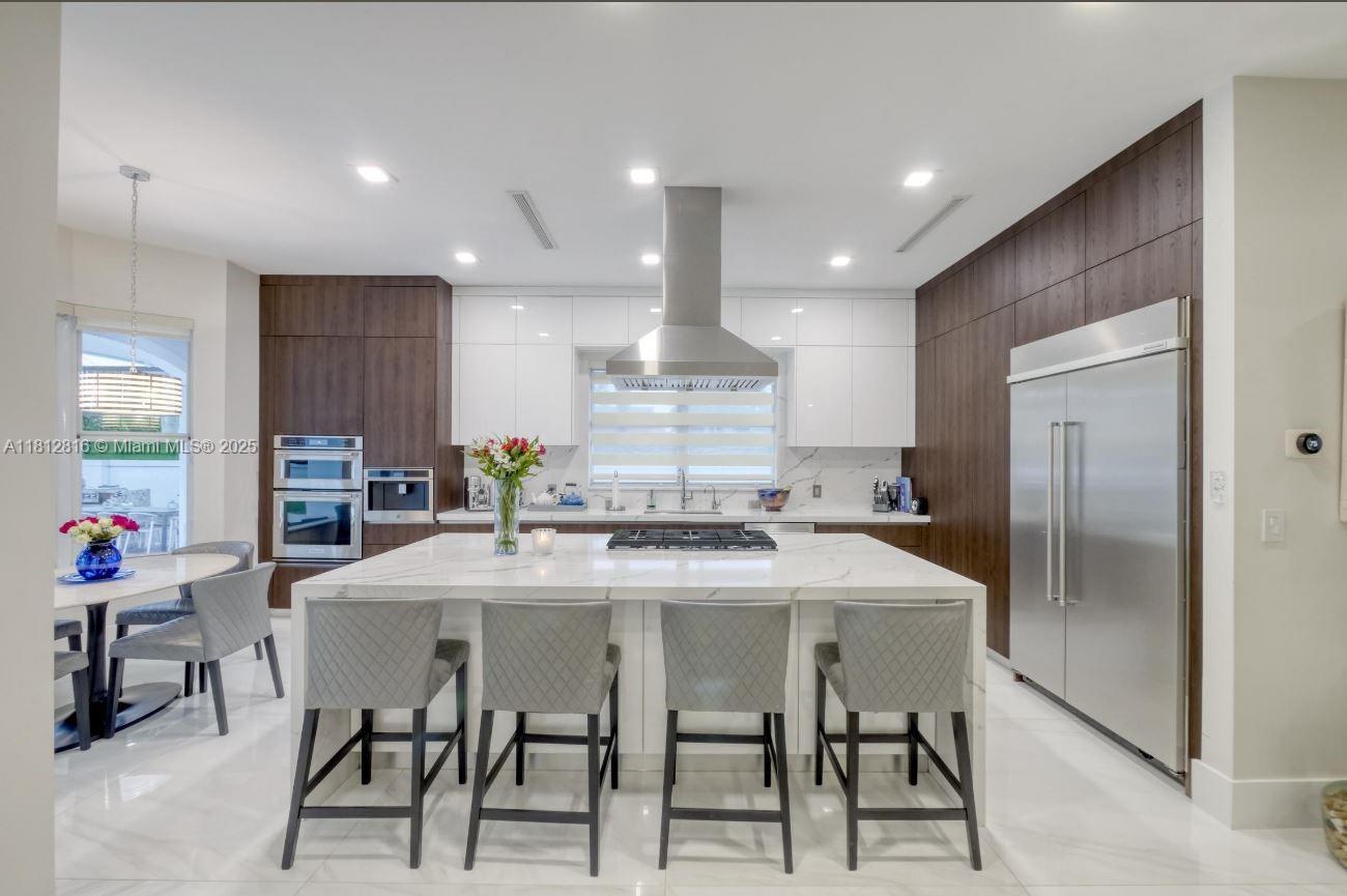 11390 SW 30th St Miami, FL 33165