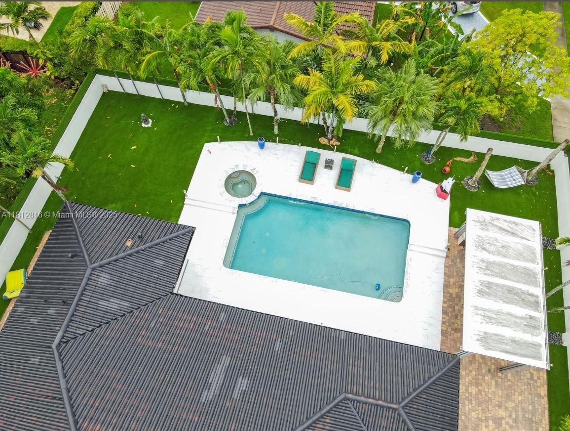 11390 SW 30th St Miami, FL 33165