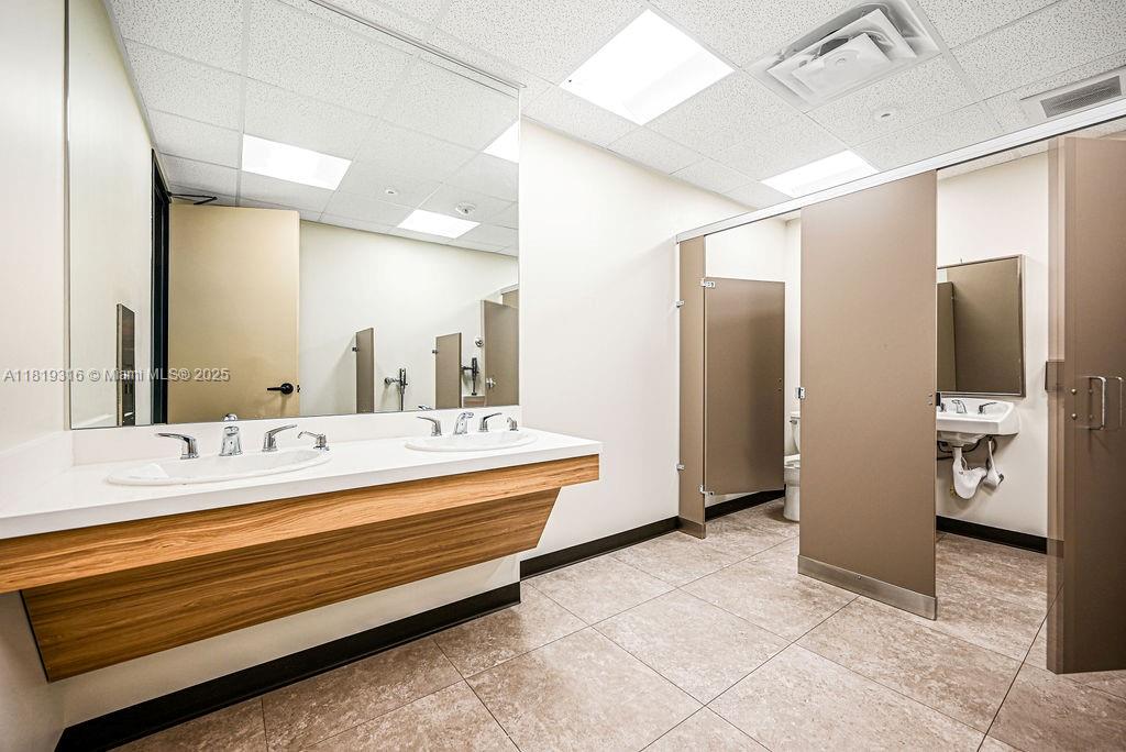 25 SW 9th St #CU-8 Miami, FL 33130 25 SW 9th St #CU-8 Miami, FL 33130