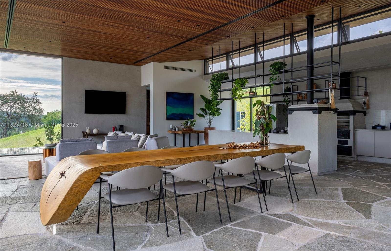 Rua Treze de Maio 1765 Sousas - Campinas-sp 